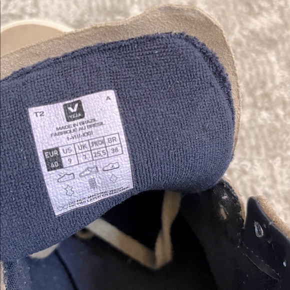 Veja Women’s Minotaur Suede Hi-Top Sneaker Dune—9 - Picture 14 of 14